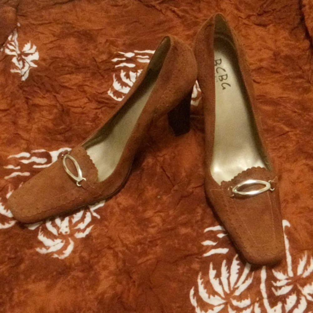 BCBG paris leather heels